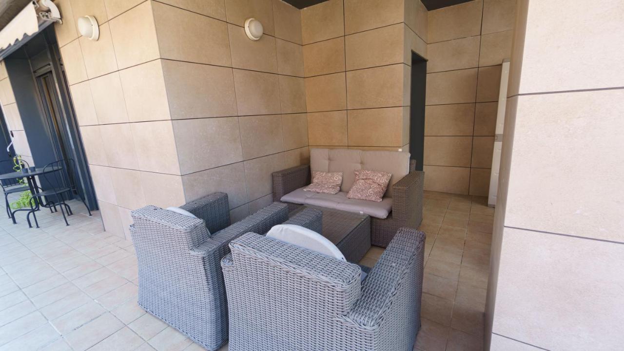 Rentalsevilla Coqueto Apartamento Con Terraza Privada Zewnętrze zdjęcie